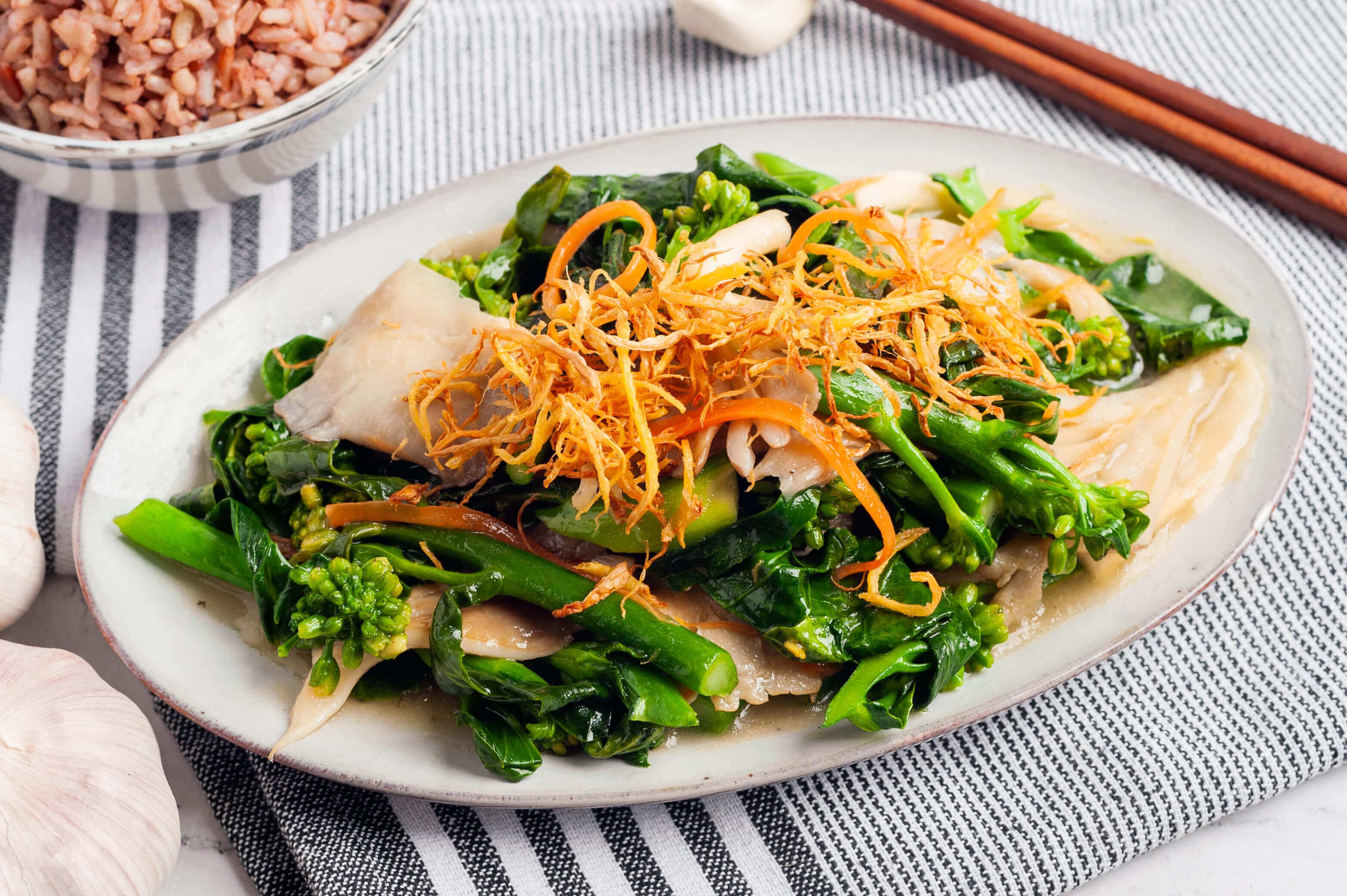 Stir-fried kailan with abalone mushroom
