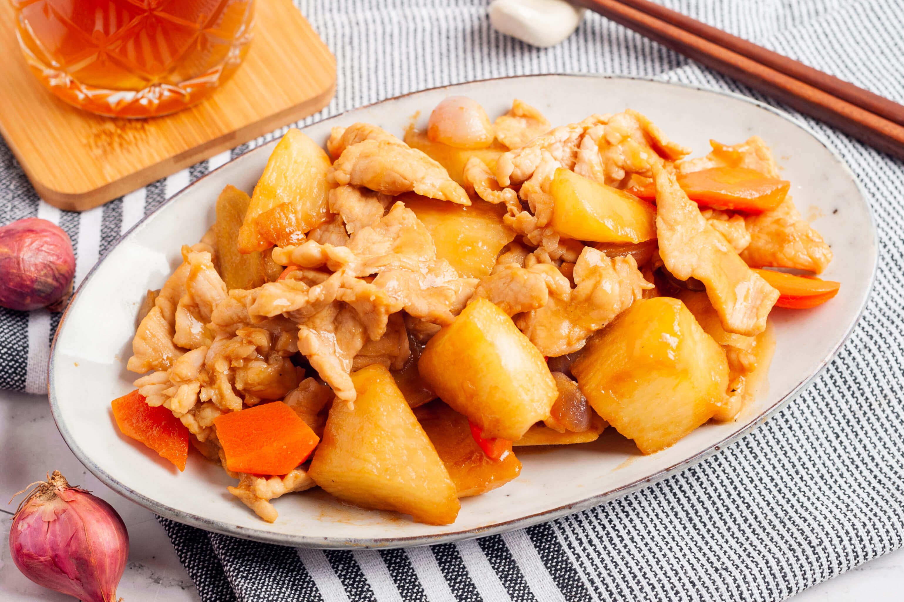 Braised pork with Chinese yam