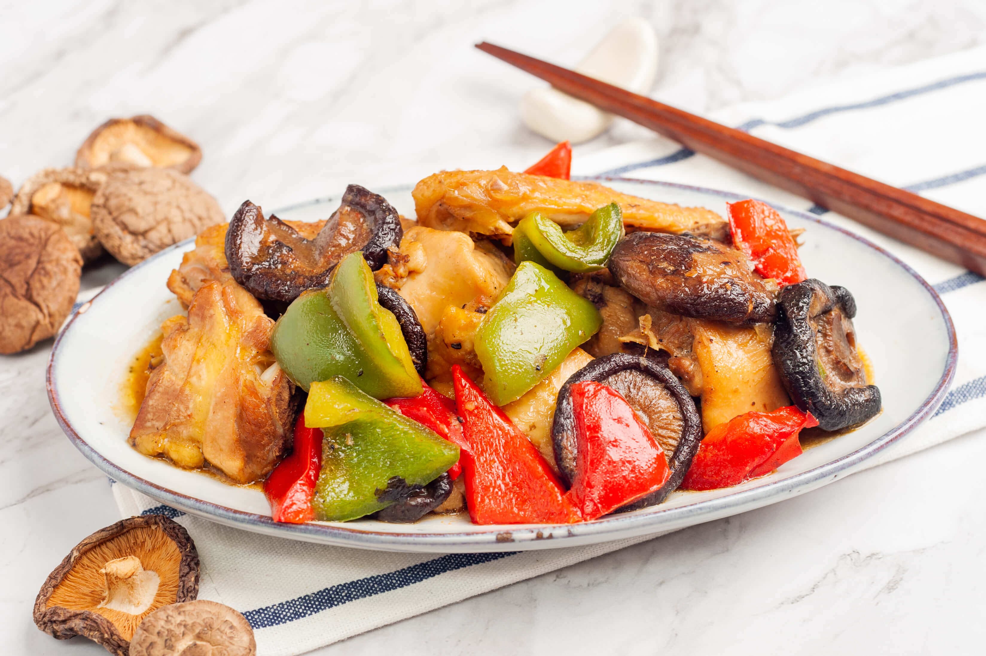Stir Fry Chicken with Capsicum & Mushroom