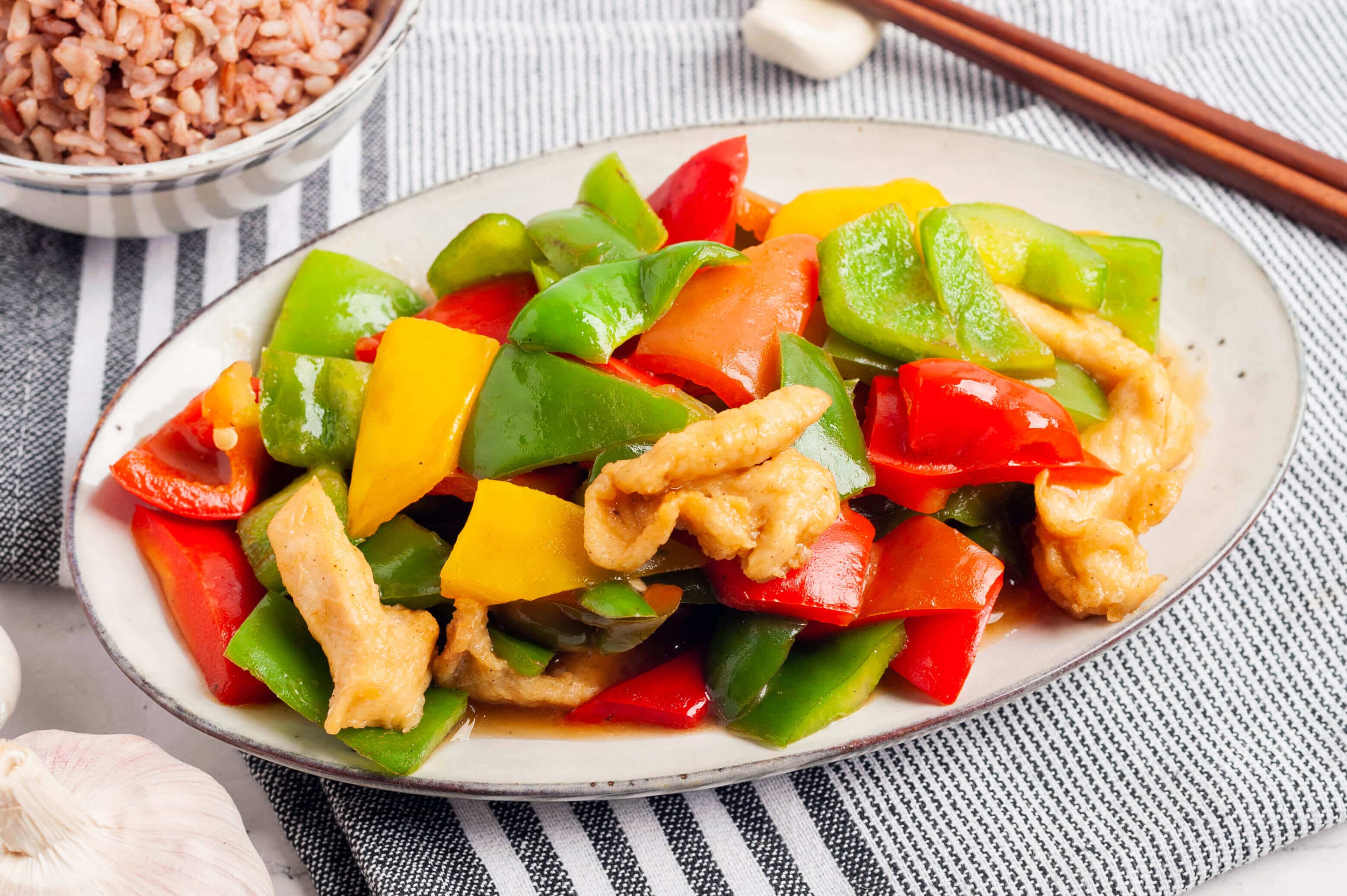 Stir-fried capsicum with chicken
