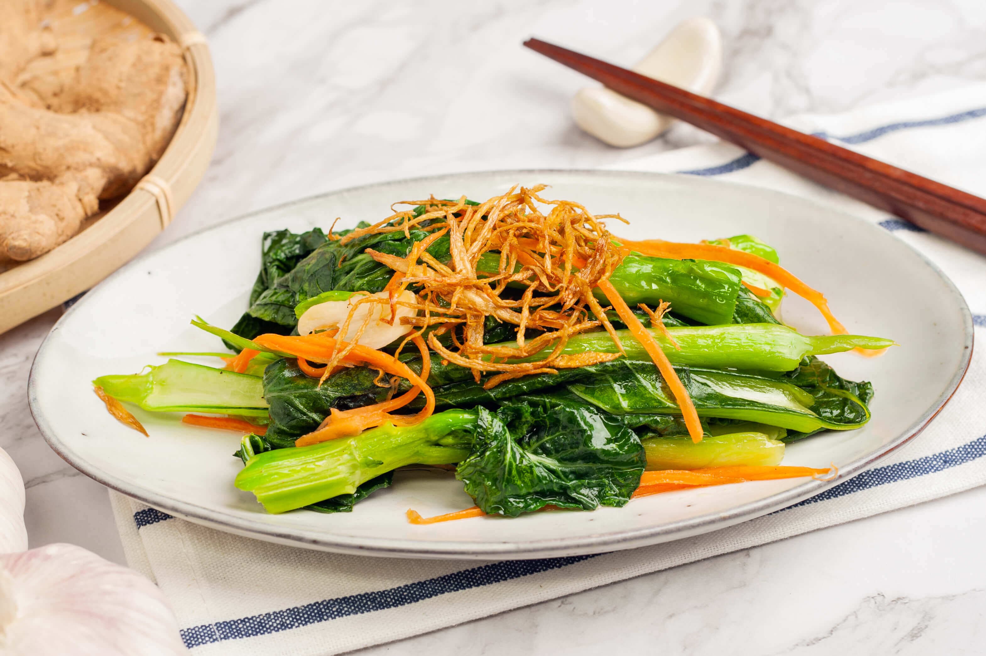 Stir-fried choy sum with shredded ginger